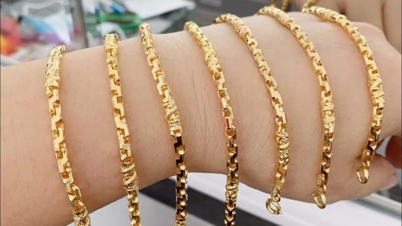 Mộng thấy dây chuyền vàng 18k